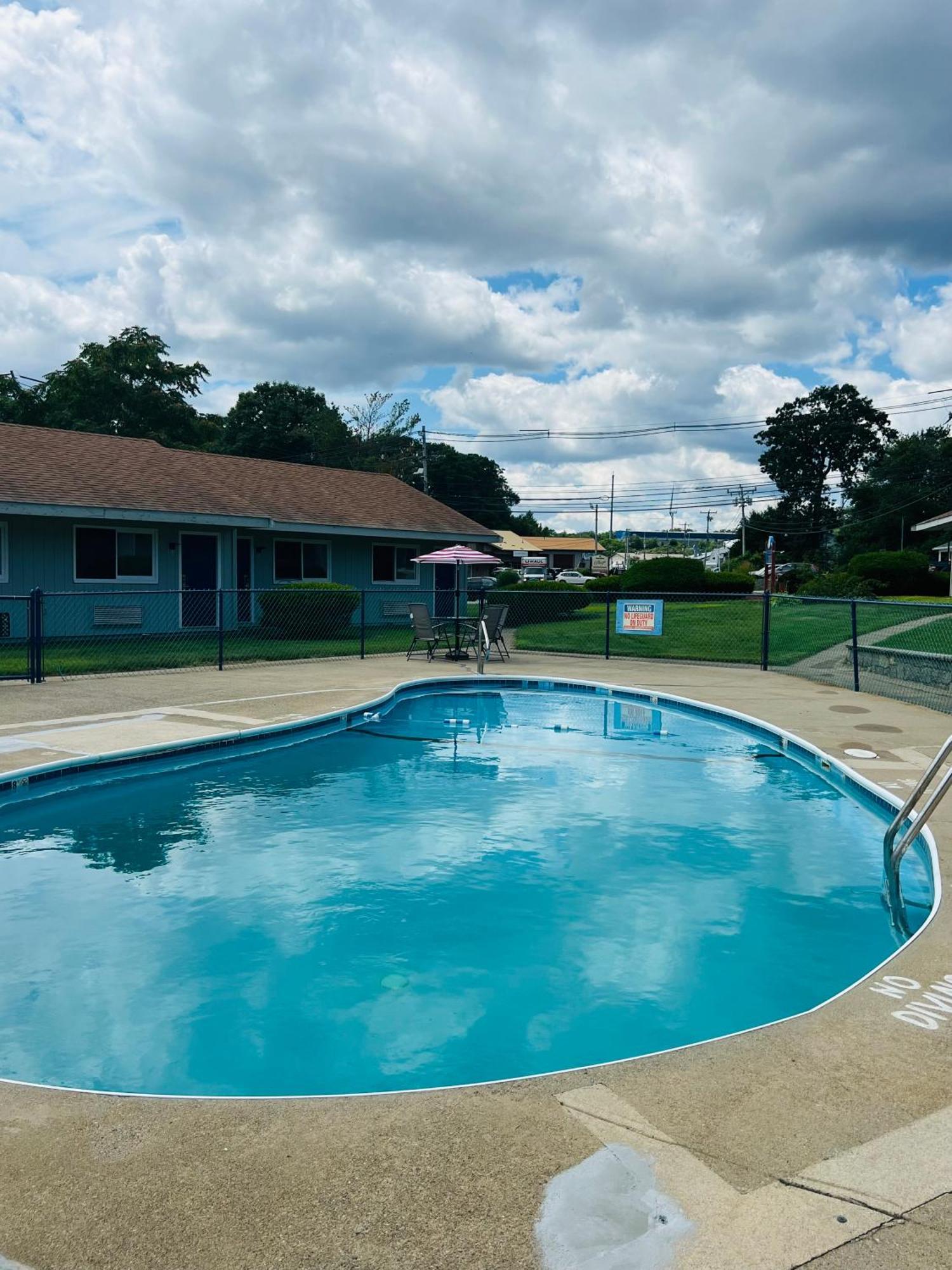 Captain'S Lodge Motel Gloucester Exterior foto